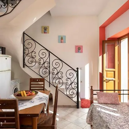 Lola Case de vacanță Chalki Town