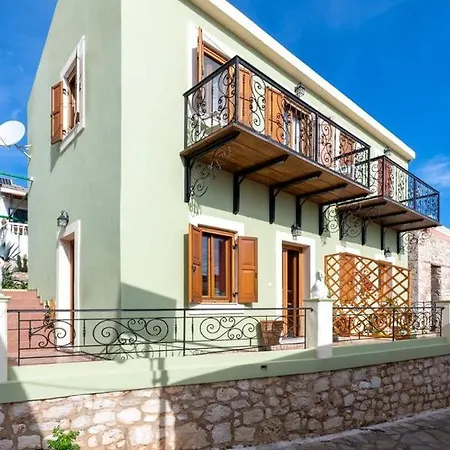 Semesterbostad Lola *